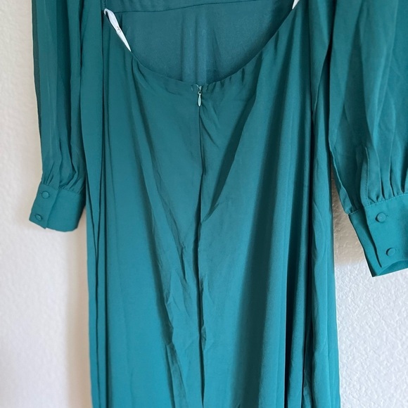 NWOT Talk About Divine Hunter Green Long Sleeve Backless Maxi Dress - Picture 8 of 10